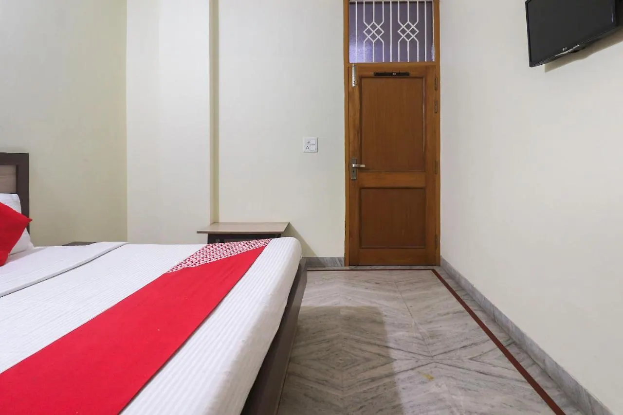 Oyo 67668 Hotel Laxmi Palace Agra