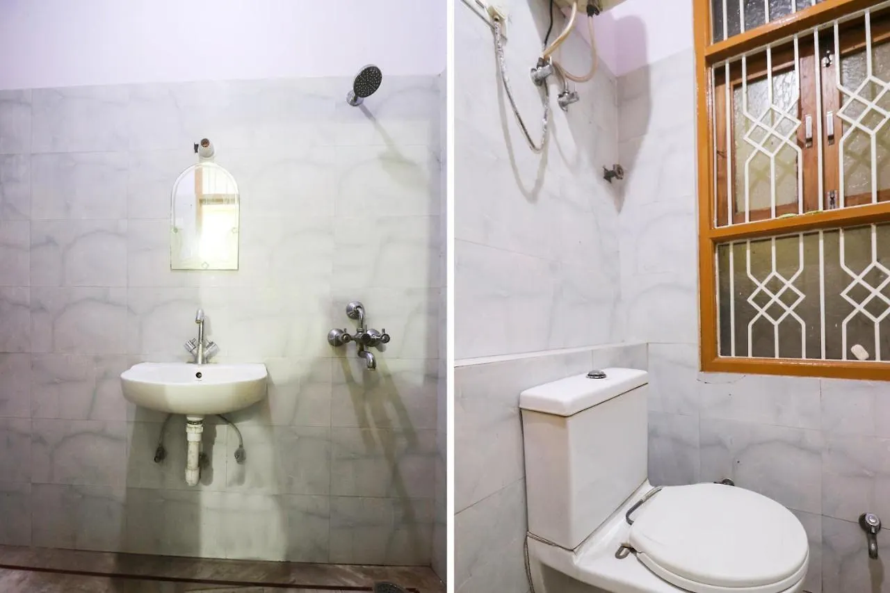 ***  Oyo 67668 Hotel Laxmi Palace Agra  India